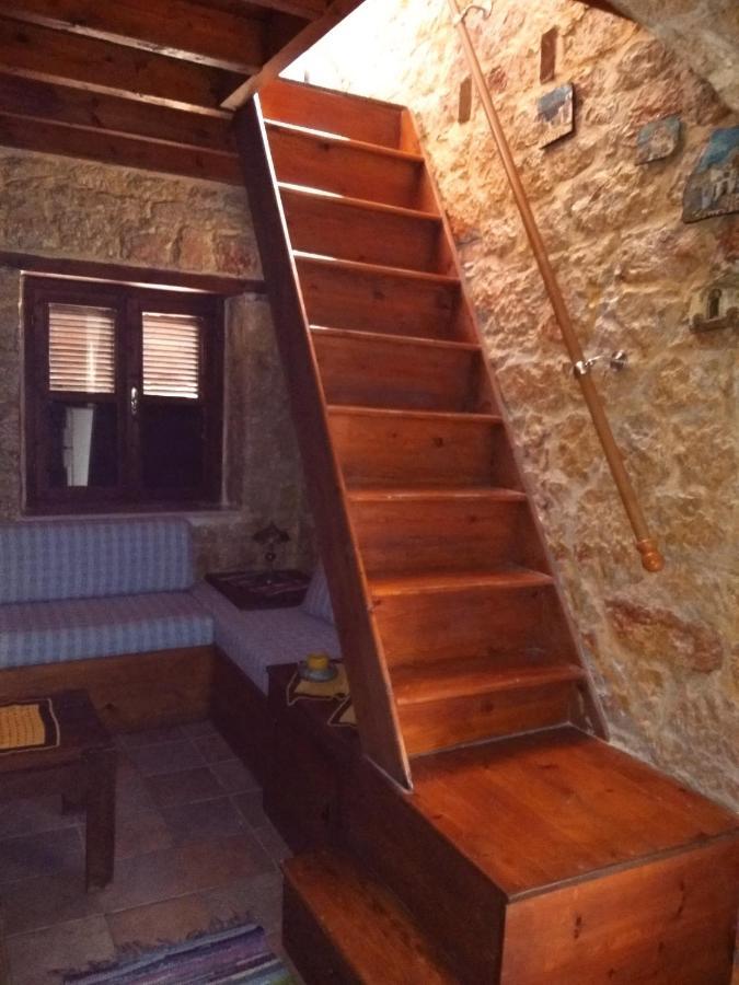 Rosalia Apartments Chalki Town ภายนอก รูปภาพ